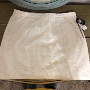 Vince Camuto Ivory Lace Skirt (NWT)